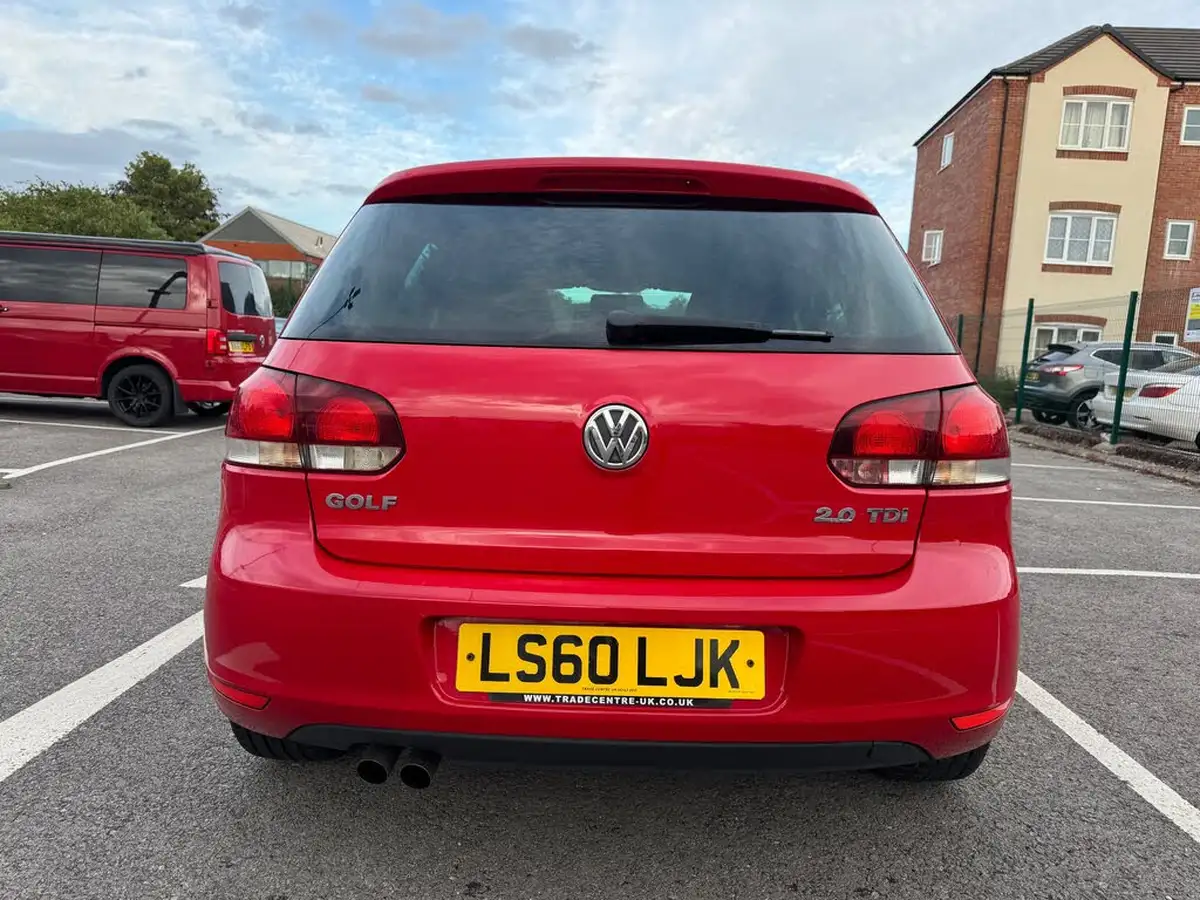 2010-volkswagen-golf-20td-gt-5d-big-6