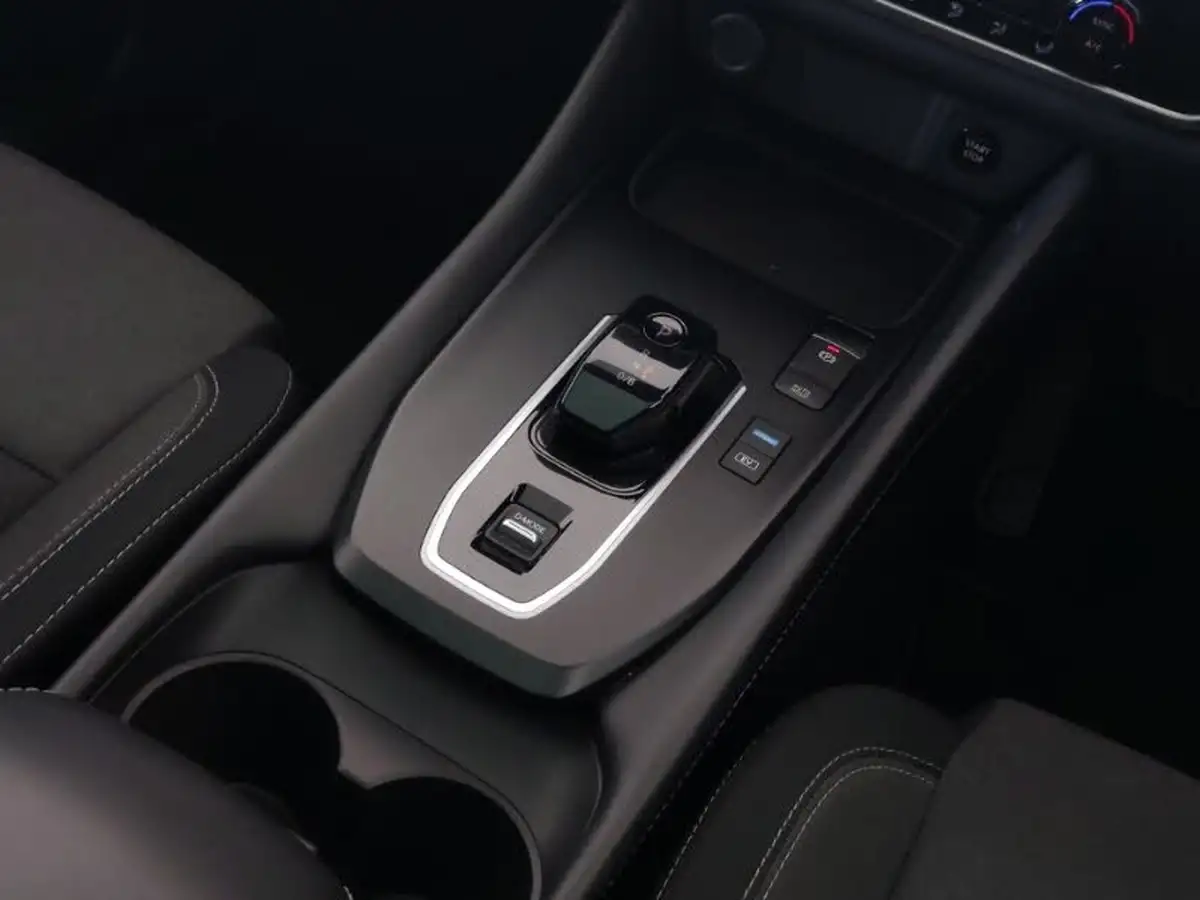 2024-nissan-qashqai-15-n-connecta-big-9