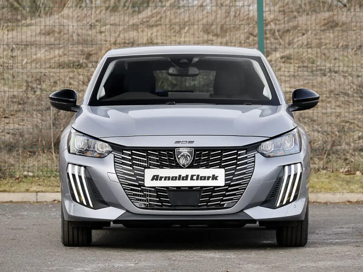 2024-peugeot-208-12-puretech-allure-big-11