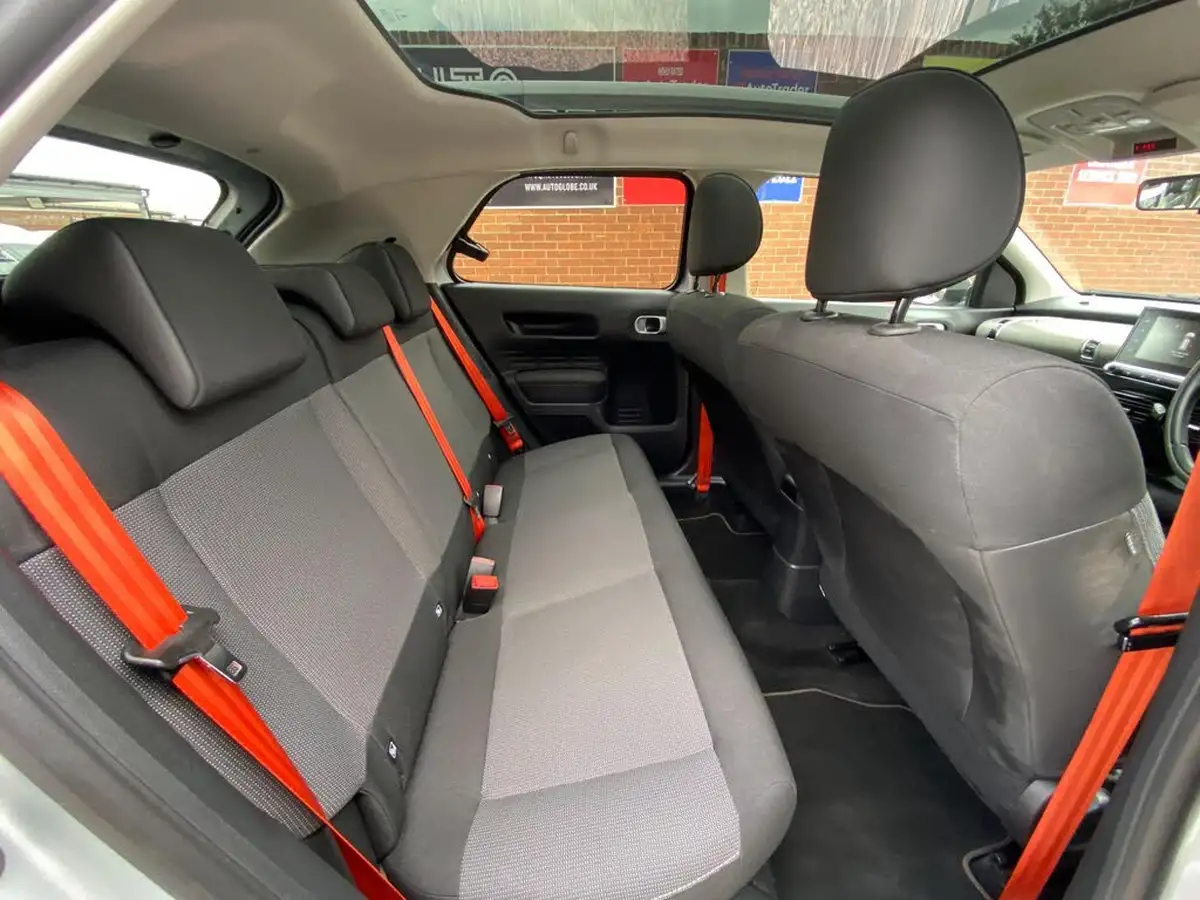 2017-citroen-c4-cactus-12-puretech-rip-curl-big-21