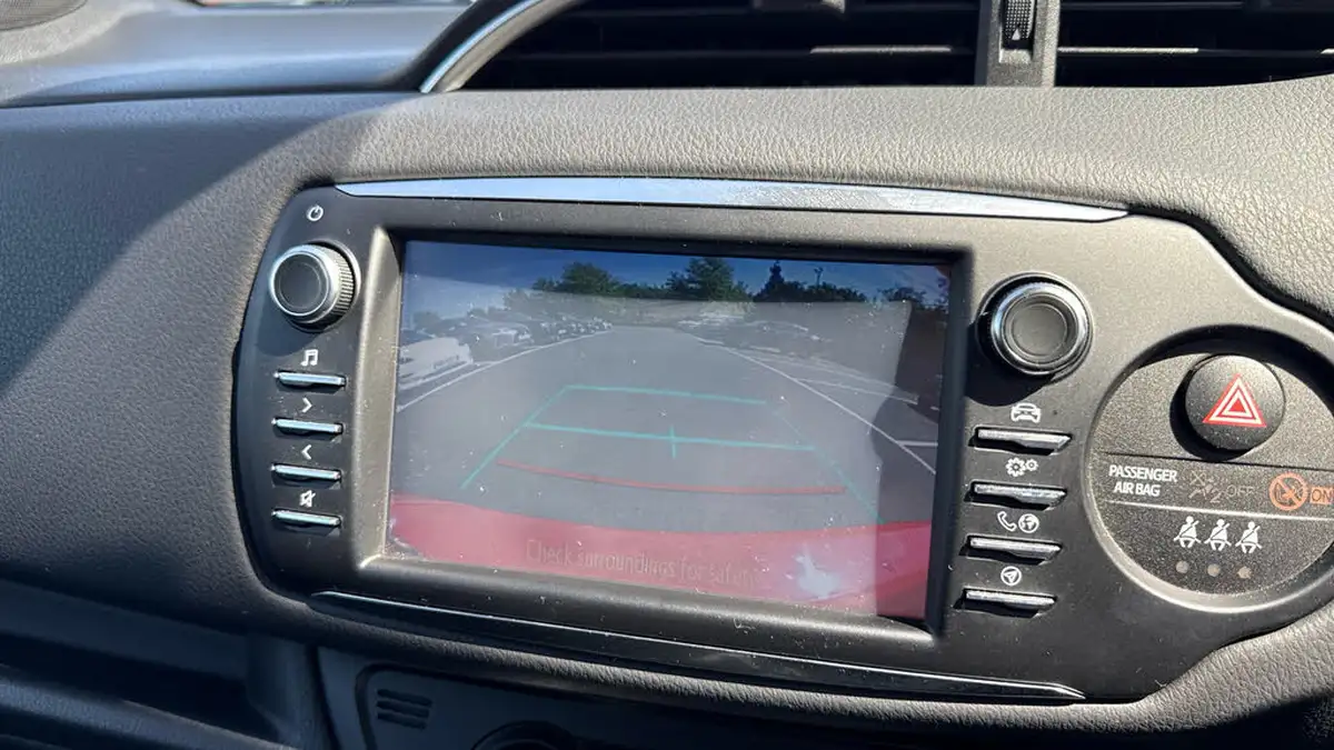 2018-toyota-yaris-15-vvt-i-excel-hybrid-big-23