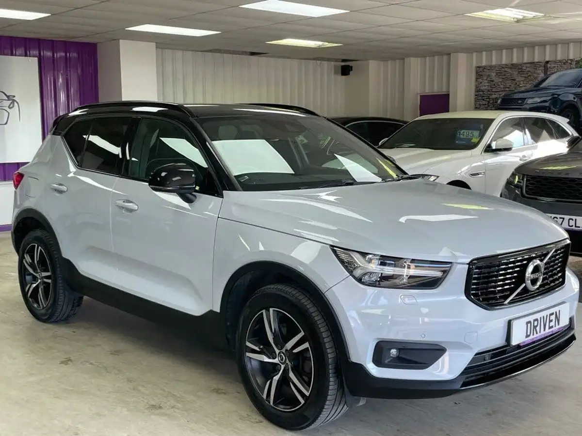 2019-volvo-xc40-20td-d3-r-design-awd-geartronic-big-5