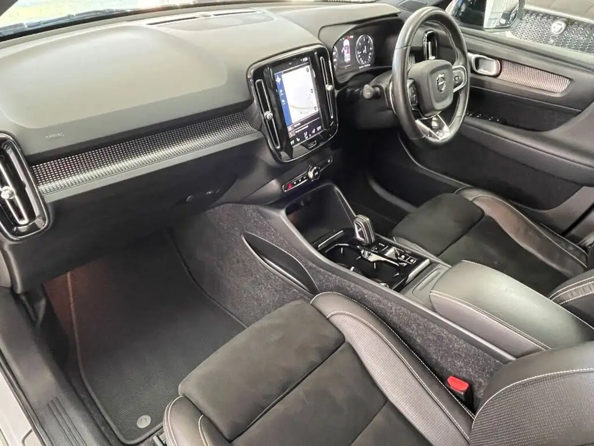 2019-volvo-xc40-20td-d3-r-design-awd-geartronic-big-29