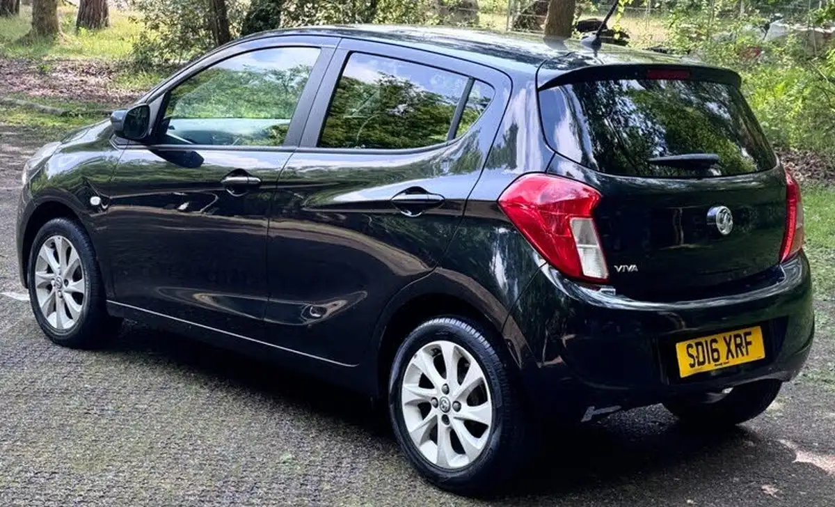 2016-vauxhall-viva-10i-sl-big-10