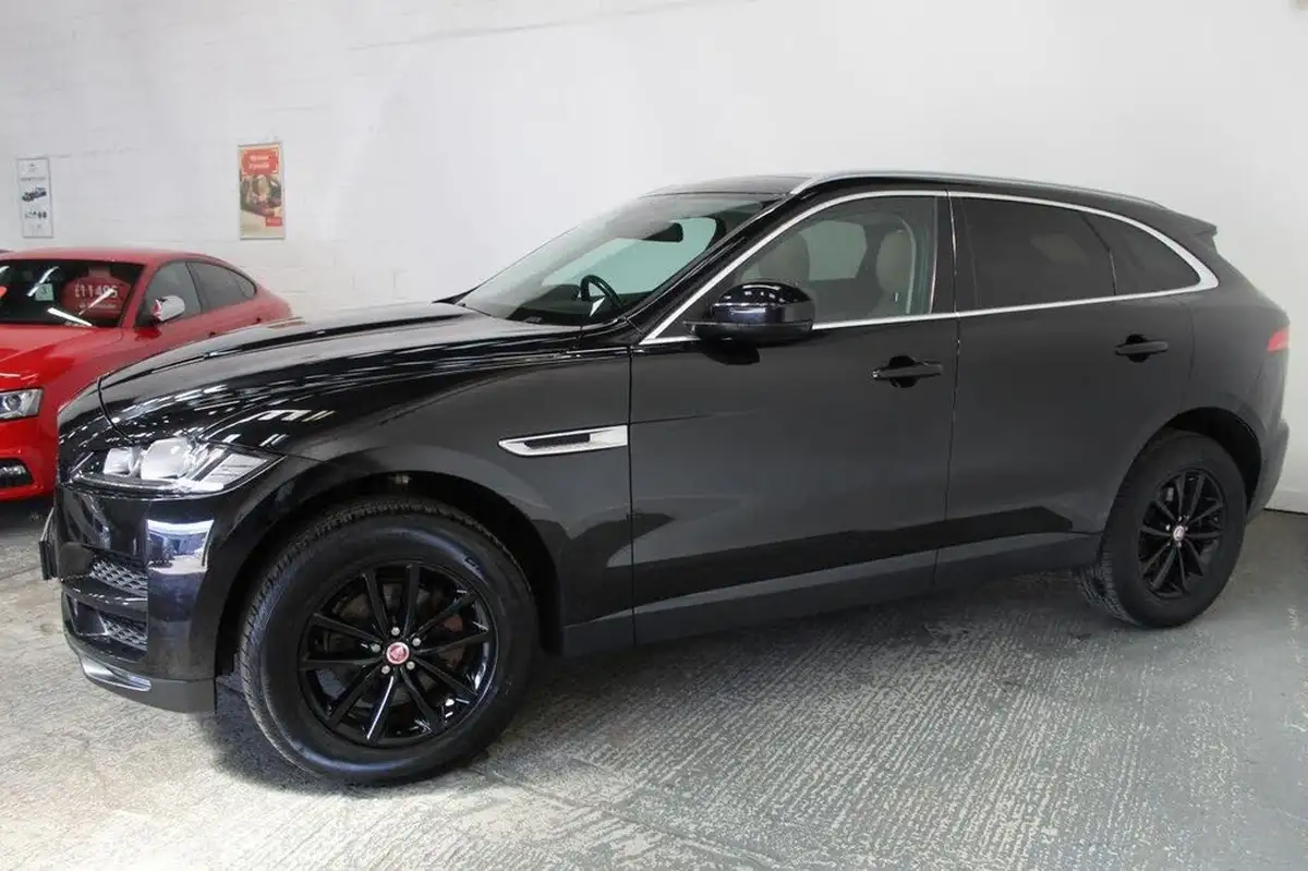 2017-jaguar-f-pace-20-i4d-prestige-180ps-awd-auto-big-4