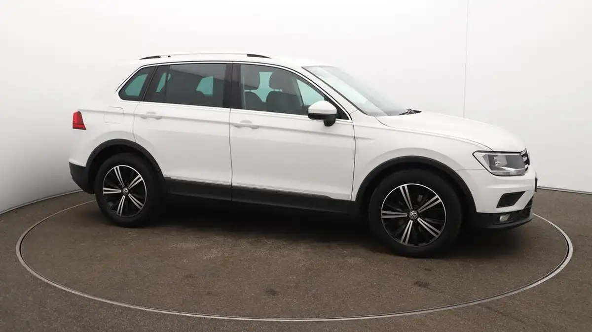 2018-volkswagen-tiguan-14-tsi-se-navigation-125ps-ss-big-45