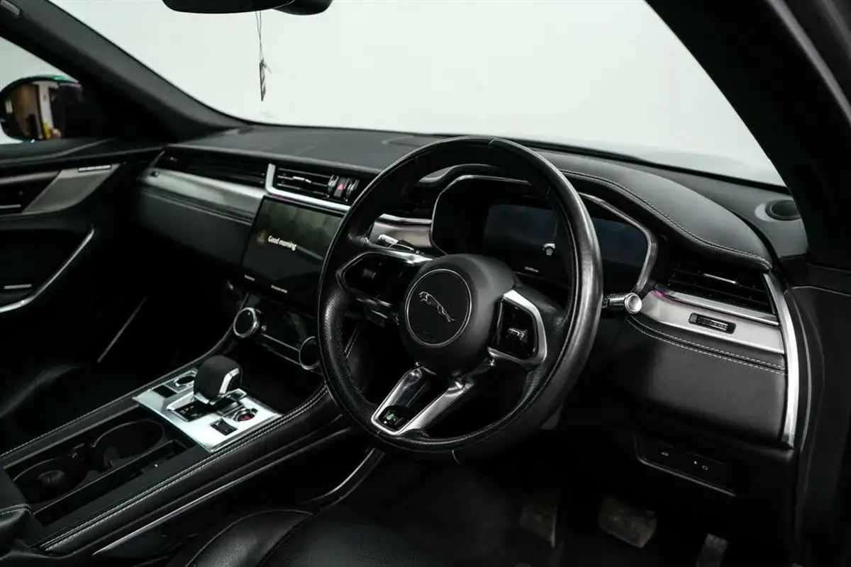 2021-jaguar-f-pace-30-d300-r-dynamic-se-mhev-big-10