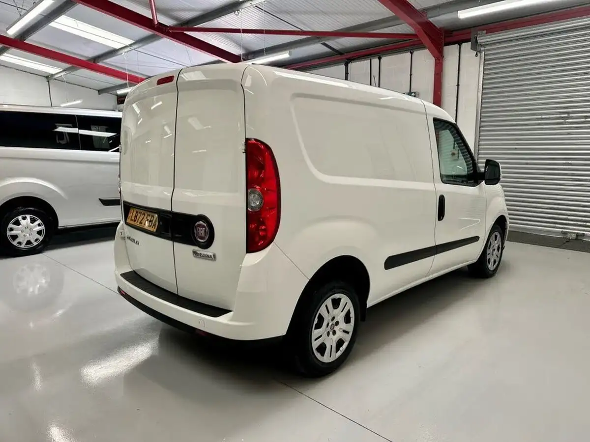2023-fiat-doblo-cargo-16jtd-l1h1-tecnico-panel-van-big-4