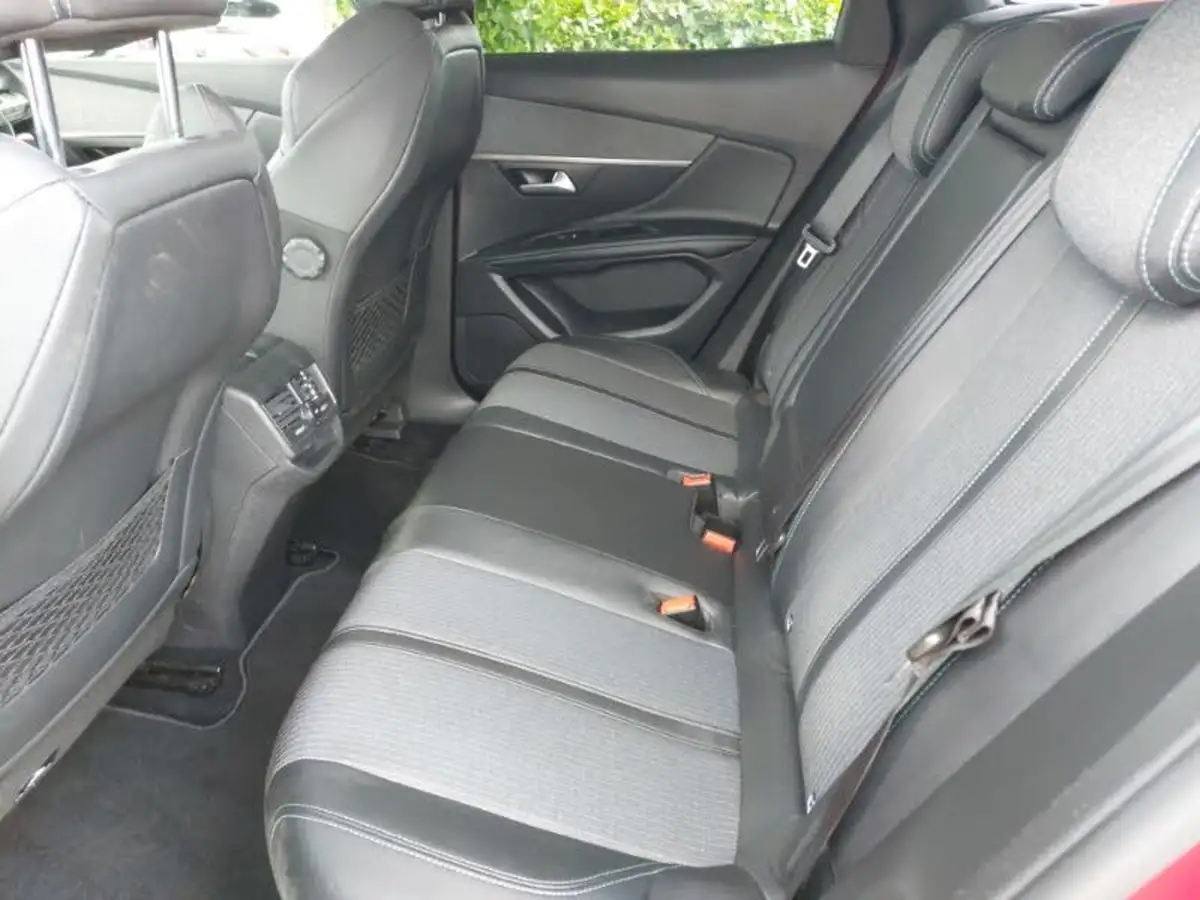 2022-peugeot-3008-suv-12-puretech-allure-premium-eat8-big-5