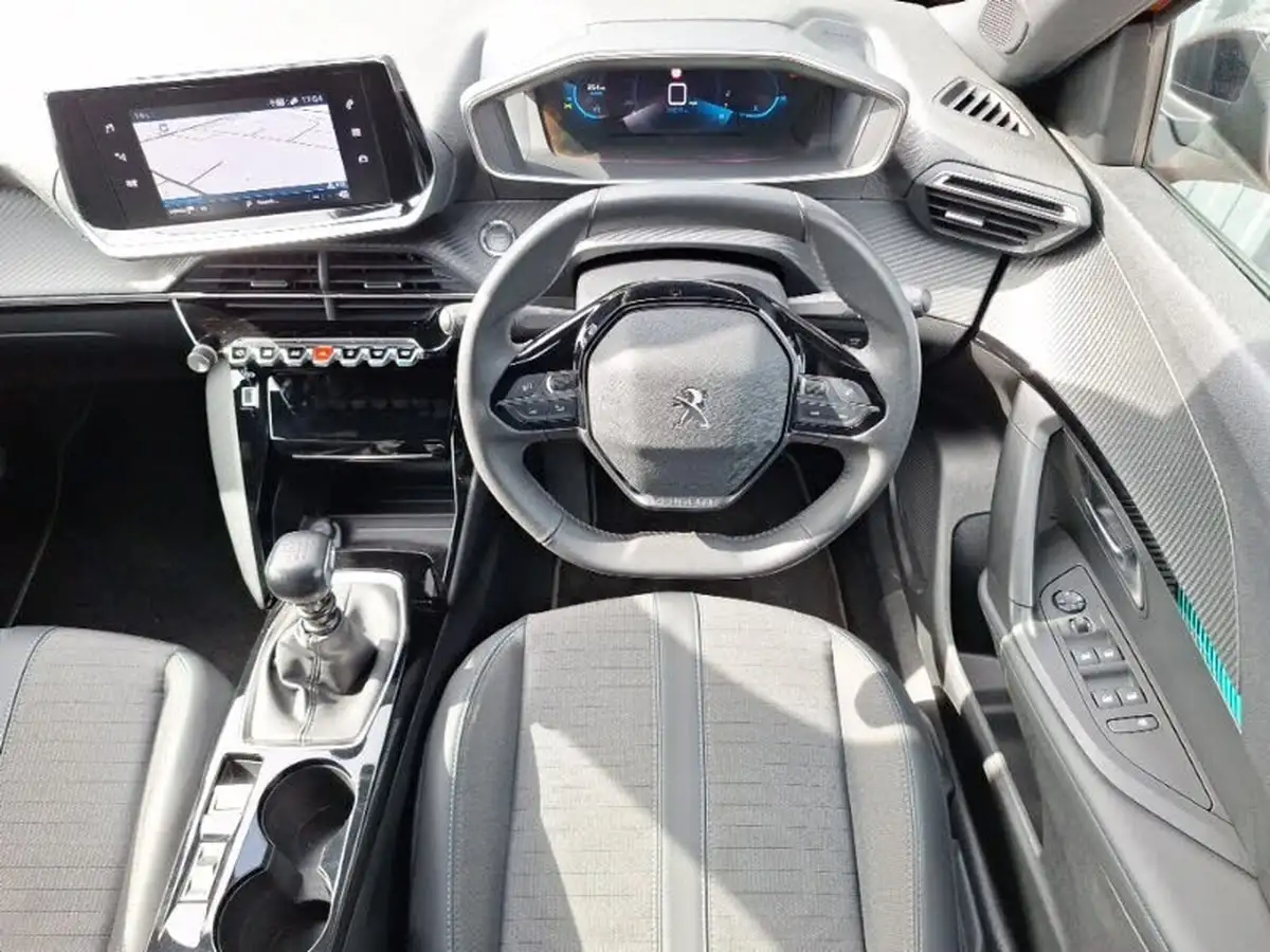 2023-peugeot-2008-suv-12-puretech-allure-premium-100bhp-big-6