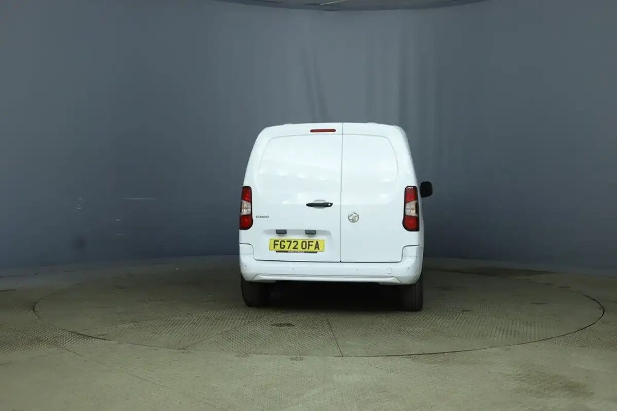 2022-vauxhall-combo-15cdti-sportive-2300-100pseu6dt-l1h1-big-5