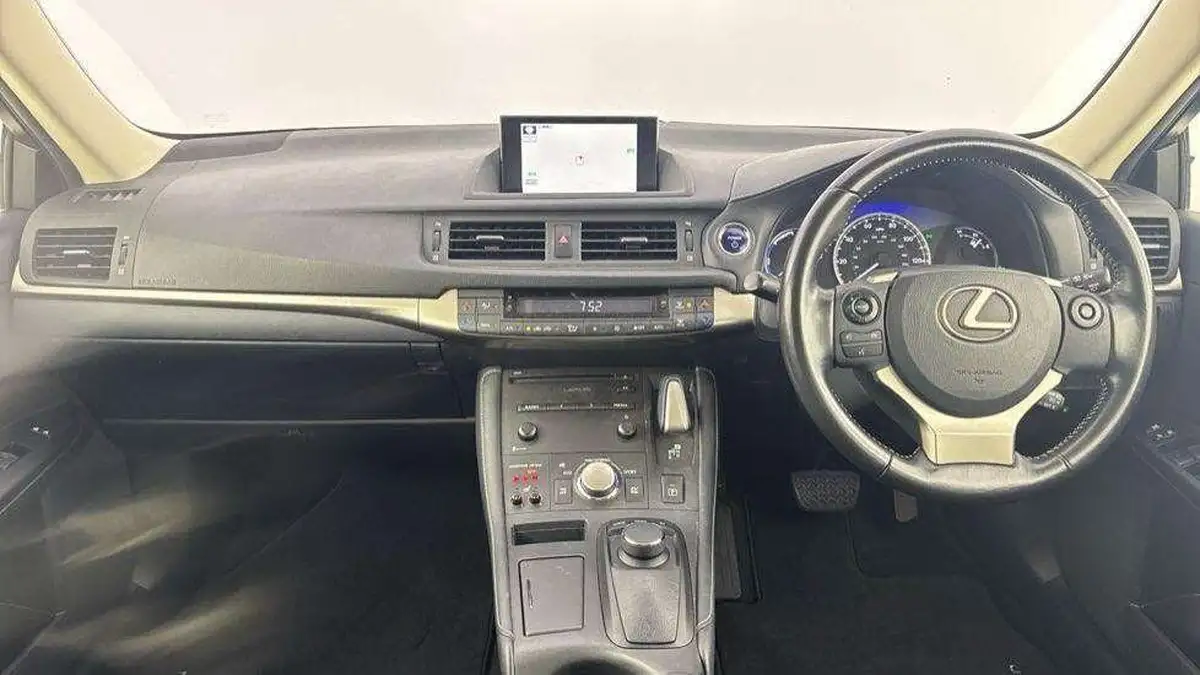 2017-lexus-ct-200h-18-sport-99bhp-big-6