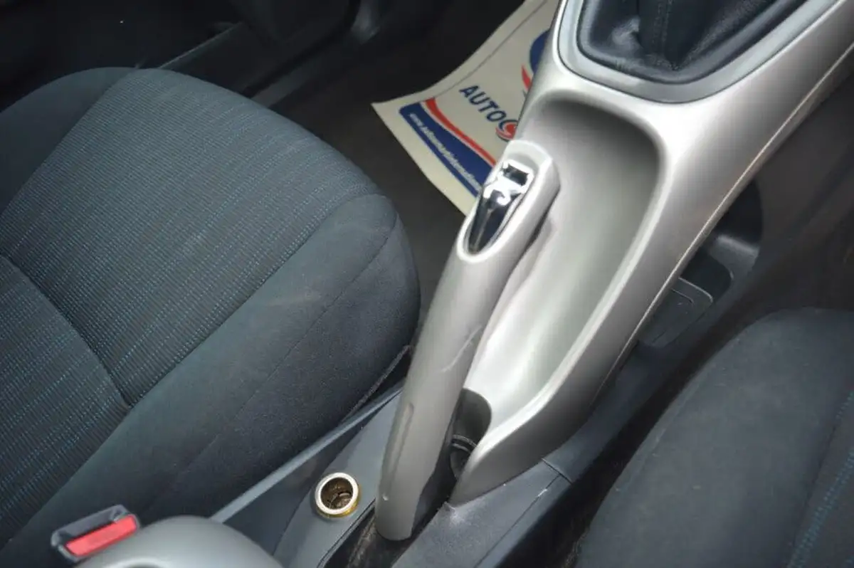 2008-toyota-auris-16-tr-vvt-i-3d-big-15