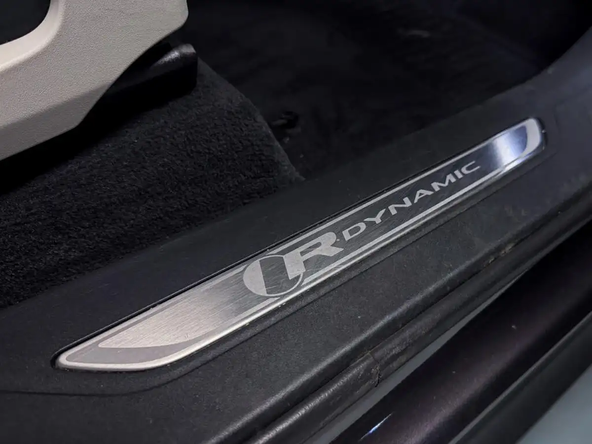 2022-jaguar-f-pace-20-d200-r-dynamic-black-big-20