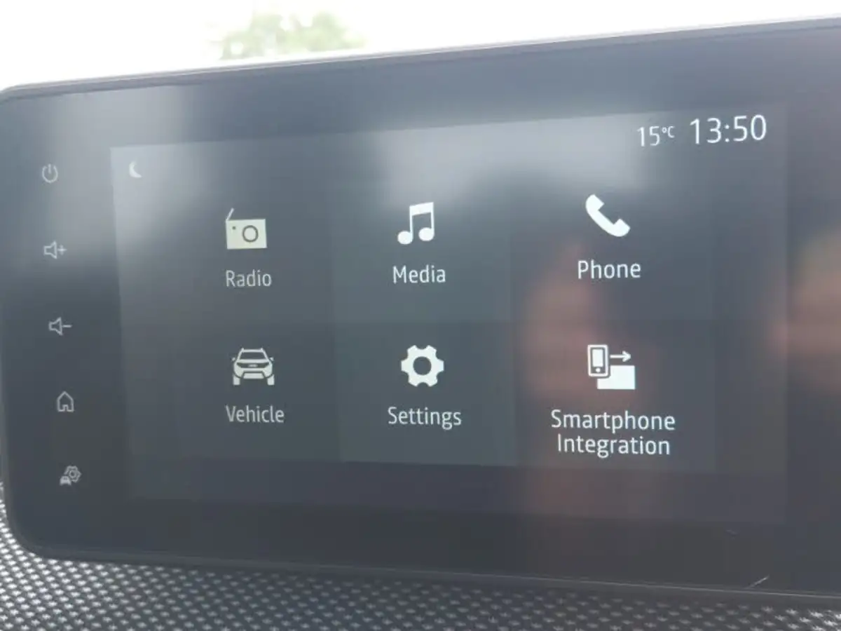 2023-dacia-sandero-10-tce-expression-90bhp-big-17