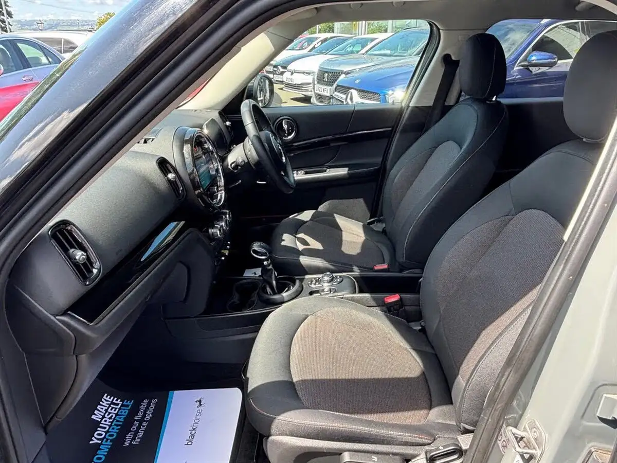 2021-mini-countryman-15-cooper-s-e-phev-classic-comfort-big-11