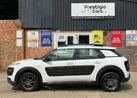 2017-citroen-c4-cactus-12-puretech-feel-82ps-small-5