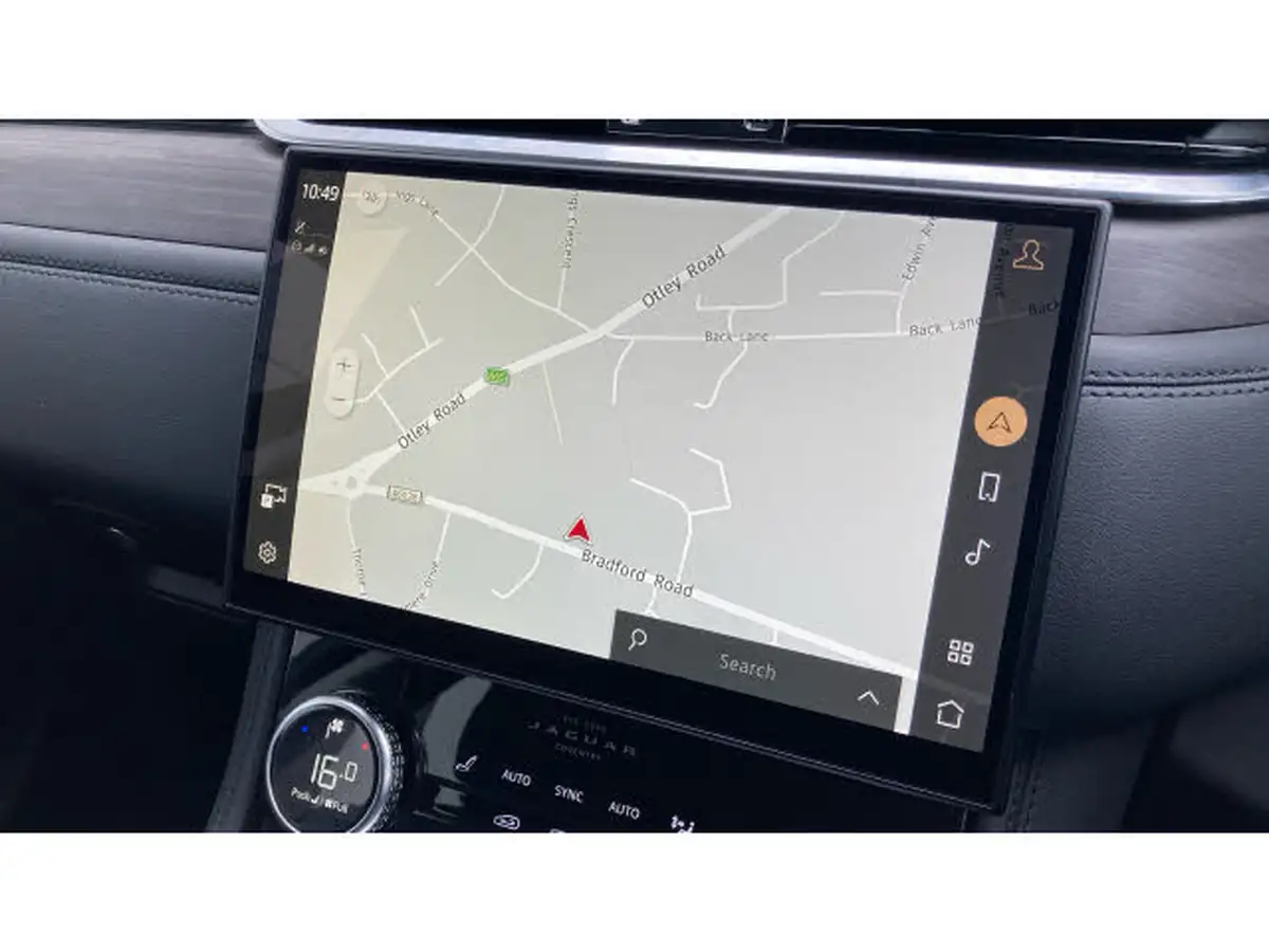 2021-jaguar-f-pace-20-d200-s-mhev-big-10