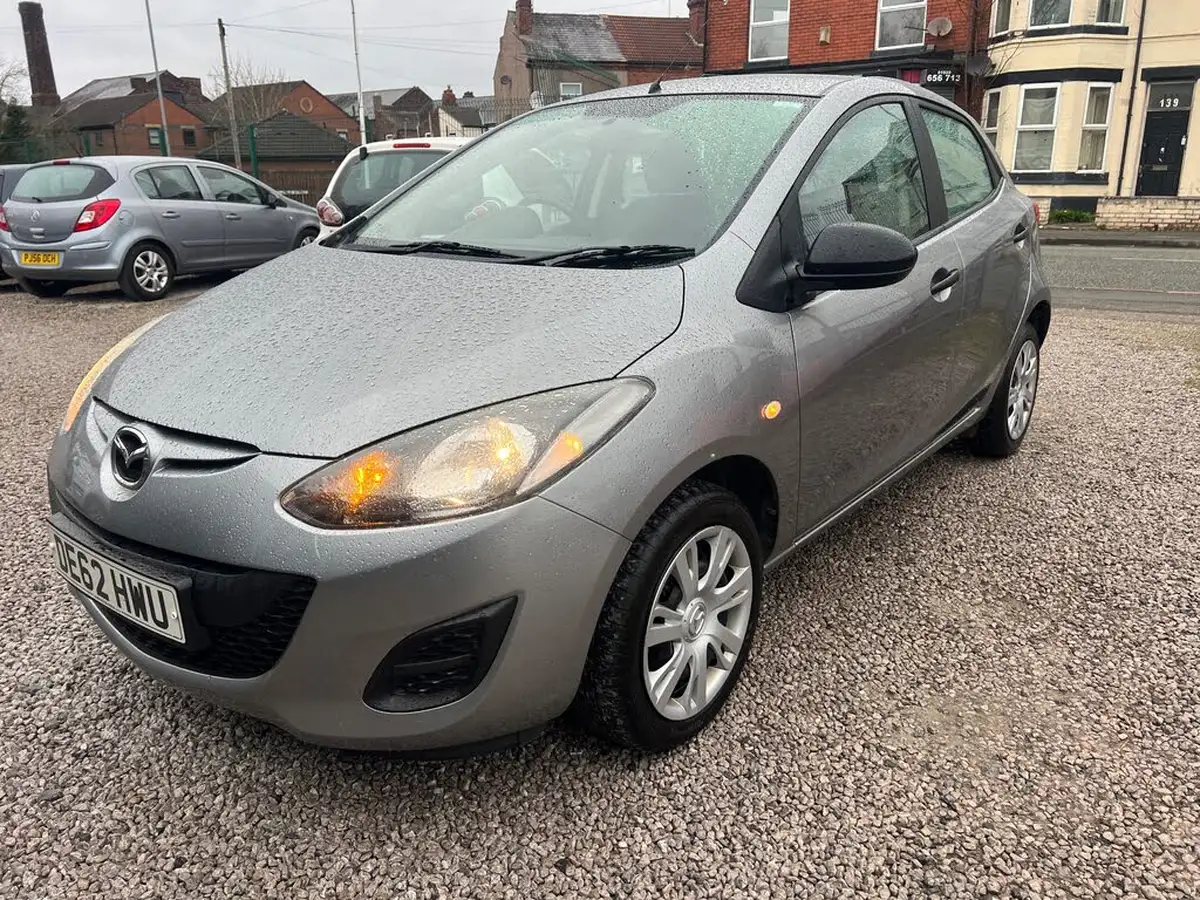 2012-mazda-mazda2-13-ts-air-con-75ps-5d-big-2