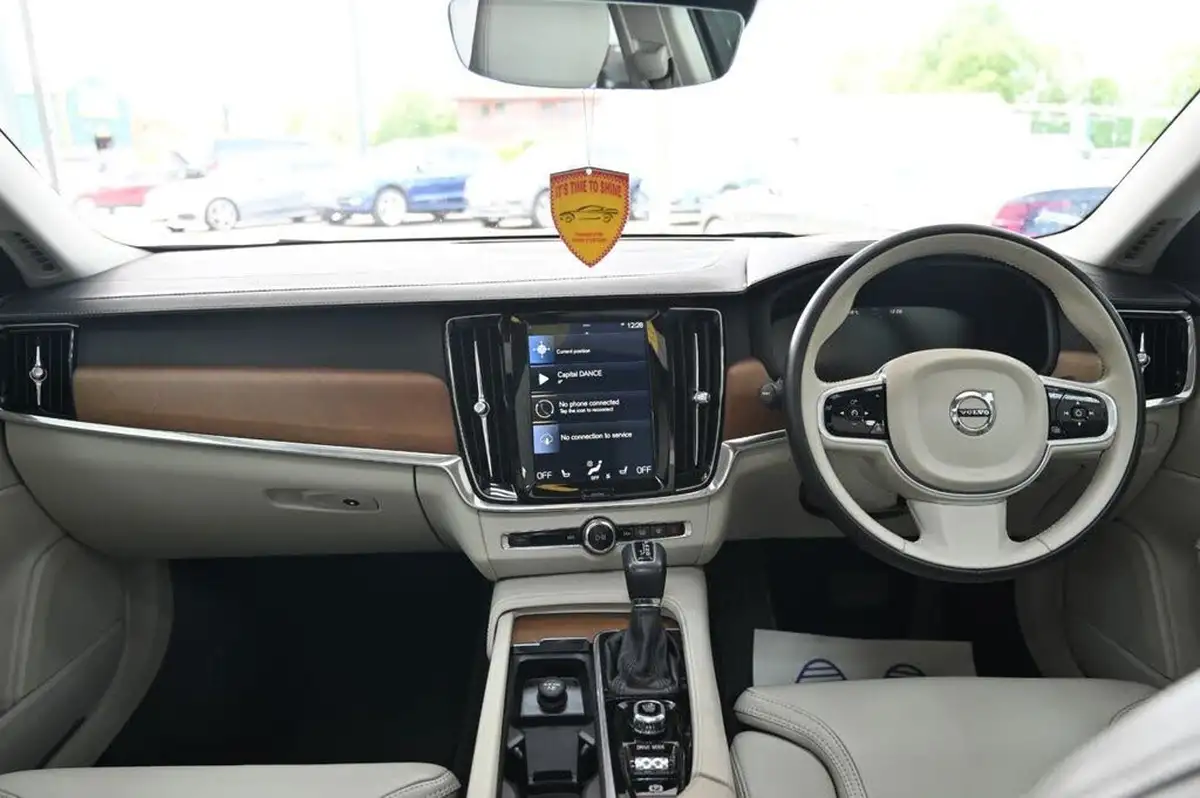 2018-volvo-s90-20td-d5-inscription-4x4-big-12
