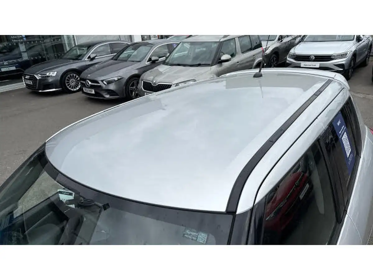 2016-suzuki-swift-12-sz-l-5d-big-27