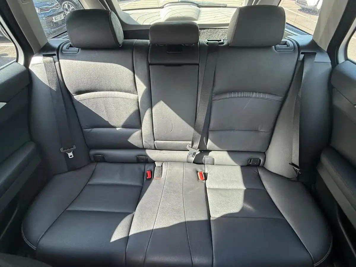 2014-bmw-5-series-30td-530d-luxury-touring-5d-big-43