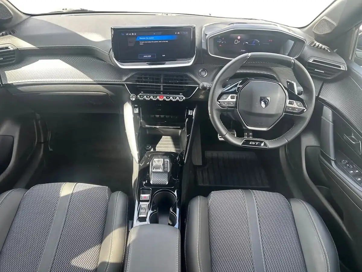 2025-peugeot-208-12-puretech-gt-136ps-hybrid-e-dsc6-big-9
