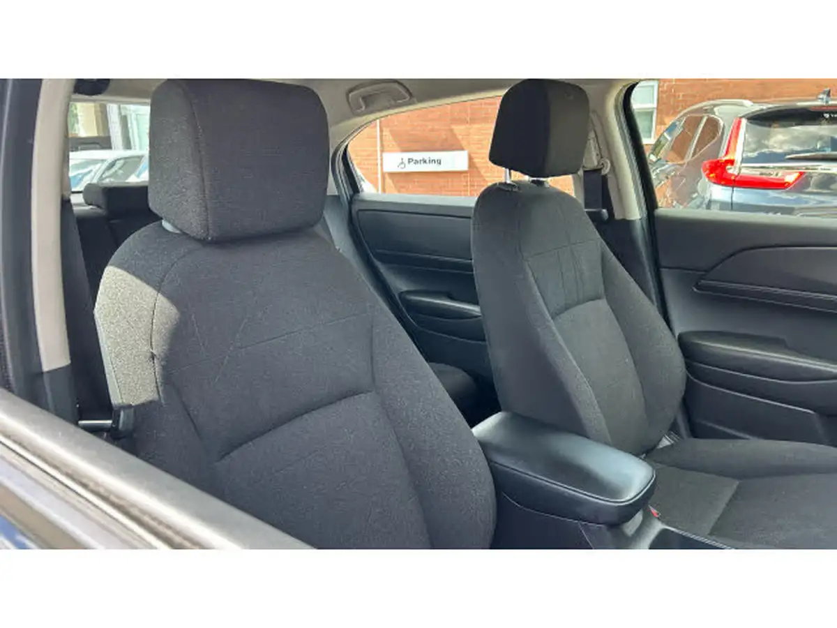2022-honda-hr-v-15-i-mmd-elegance-big-26