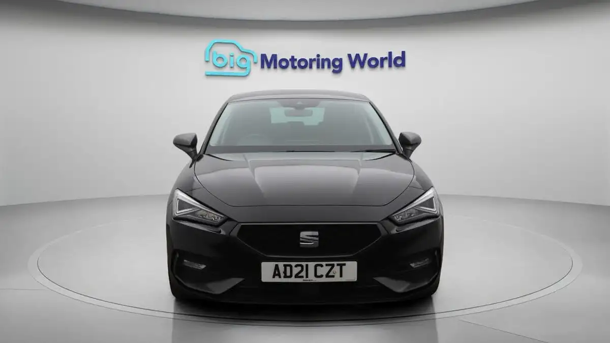 2021-seat-leon-14-e-hybrid-fr-hatchback-big-2