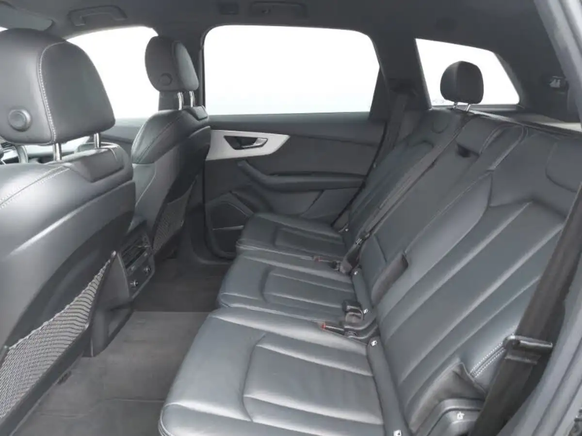2022-audi-q7-30-55-tfsi-s-line-big-5