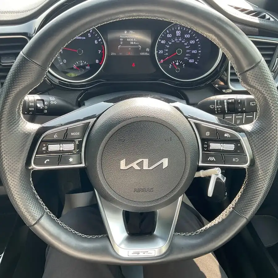 2023-kia-ceed-15-t-gdi-gt-line-158bhp-big-11