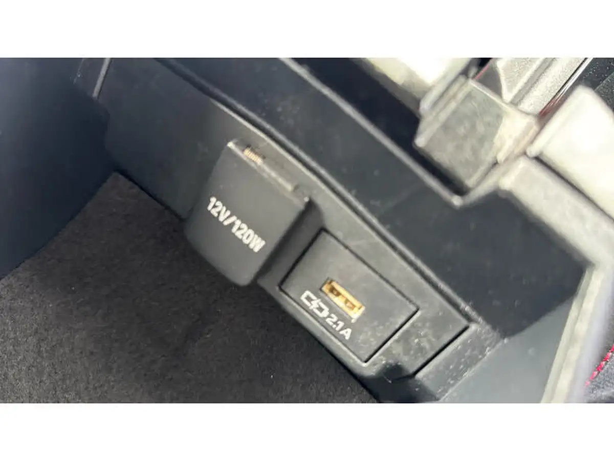 2019-toyota-corolla-18-vvt-i-excel-trk-touring-sports-big-35
