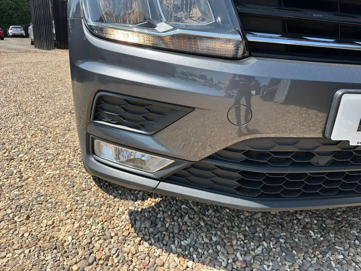 2016-volkswagen-tiguan-20tdi-se-navigation-150ps-4motion-bmt-ss-dsg-big-9
