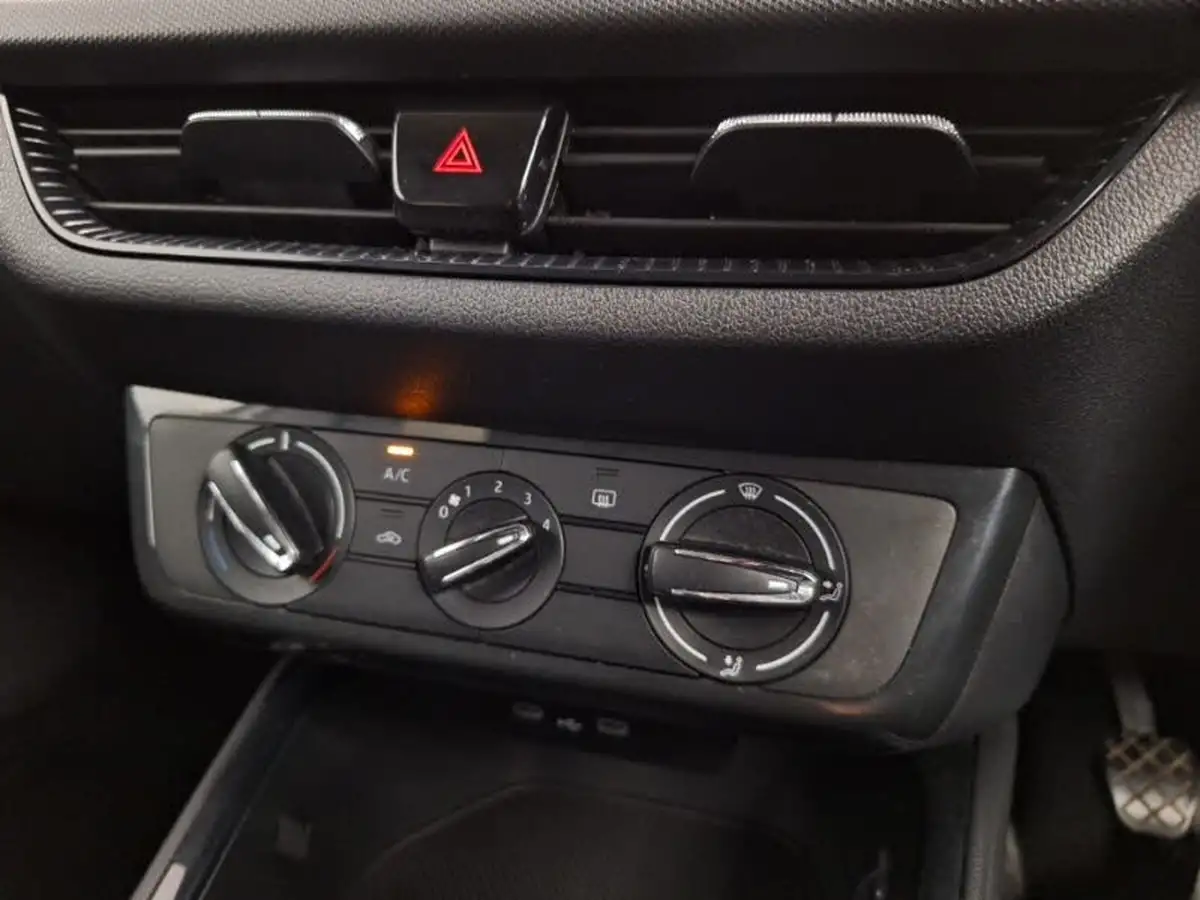 2022-skoda-fabia-10-tsi-colour-edition-109ps-big-14