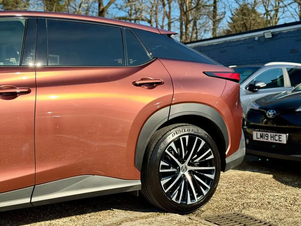 2024-lexus-rz-450e-e-rz-plus-pack-big-38