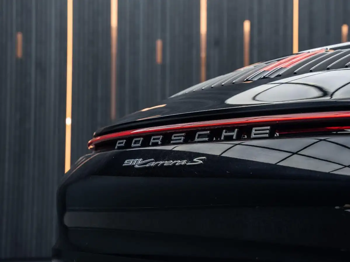 2020-porsche-911-30-carrera-s-coupe-pdk-big-24
