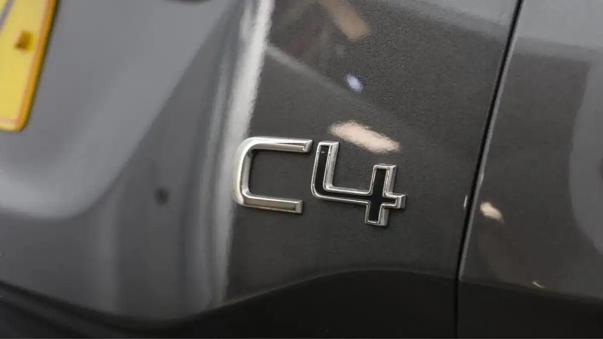 2021-citroen-c4-15bluehdi-shine-plus-big-21