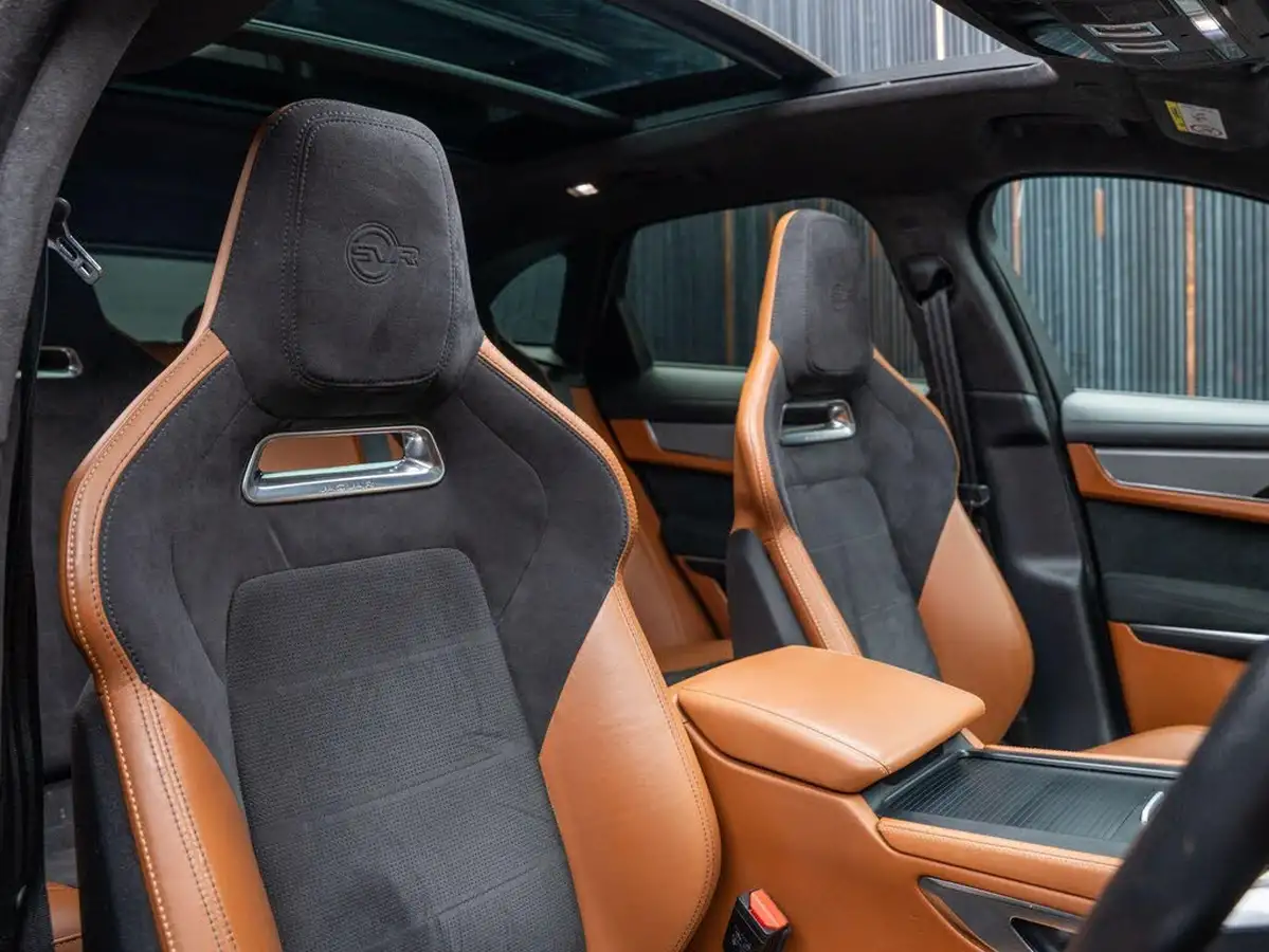 2022-jaguar-f-pace-50-v8-p550-svr-big-35