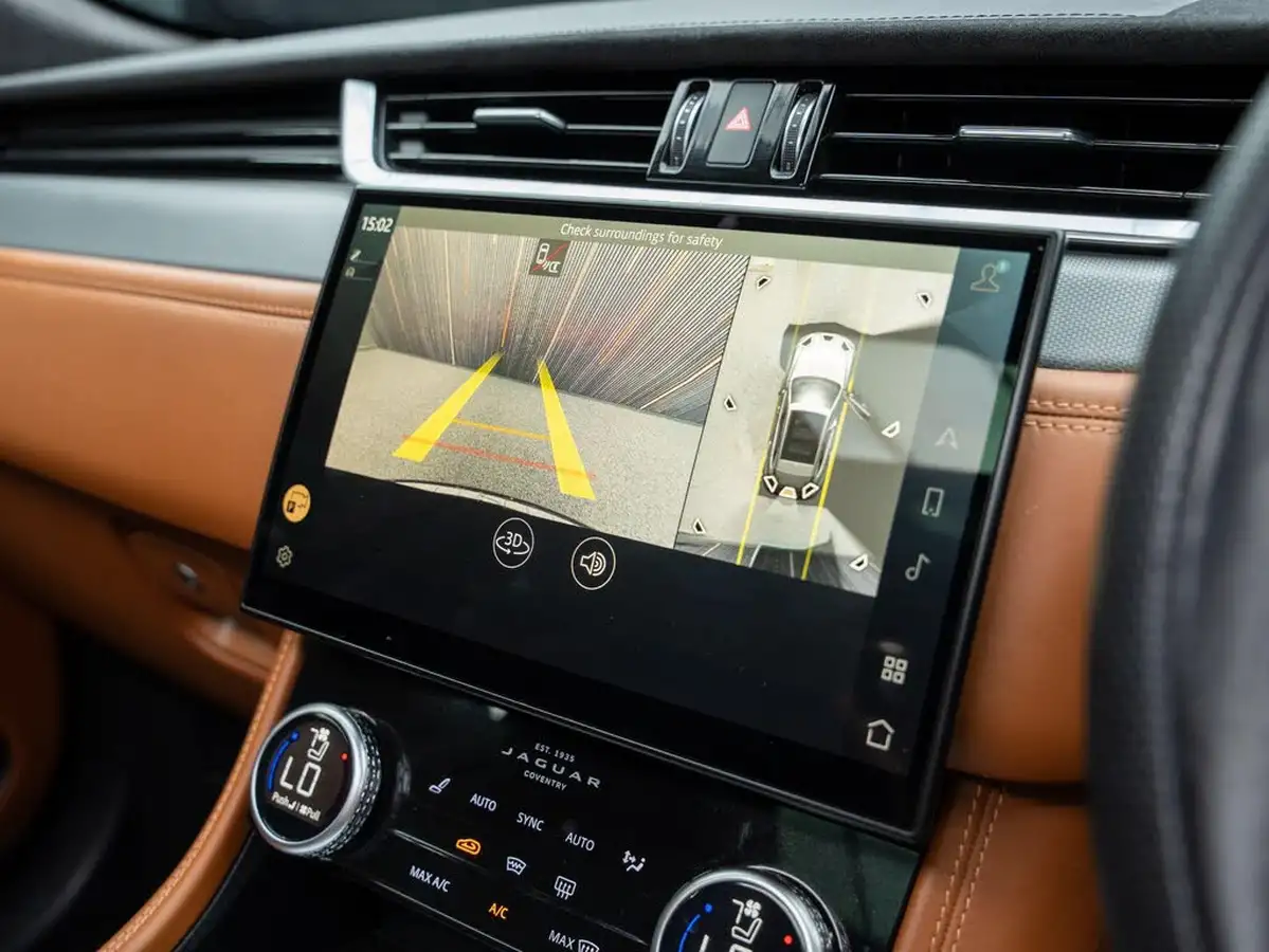 2022-jaguar-f-pace-50-v8-p550-svr-big-11