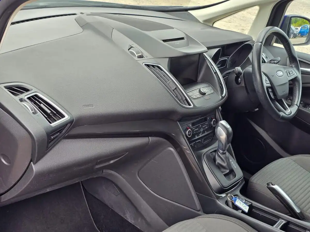 2016-ford-c-max-15tdci-titanium-powershift-big-19