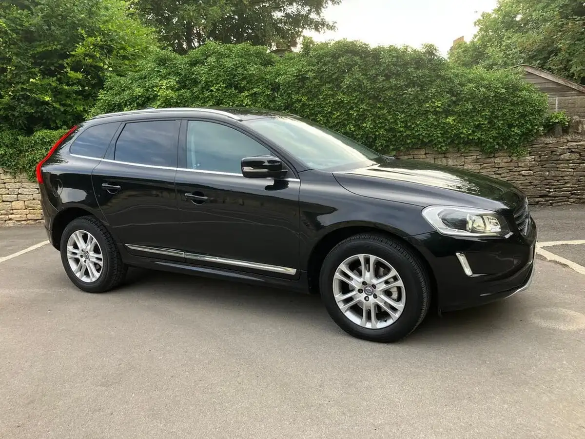 2015-volvo-xc60-24td-d5-se-lux-215bhp-geartronic-big-4