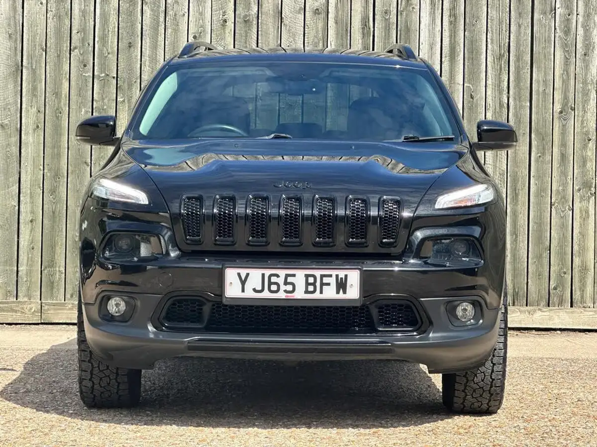 2016-jeep-cherokee-22multijet-ii-night-eagle-big-2