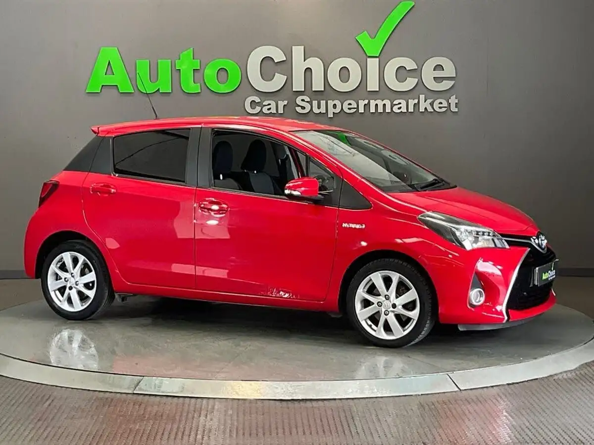 2015-toyota-yaris-15-vvt-i-sport-hybrid-big-20