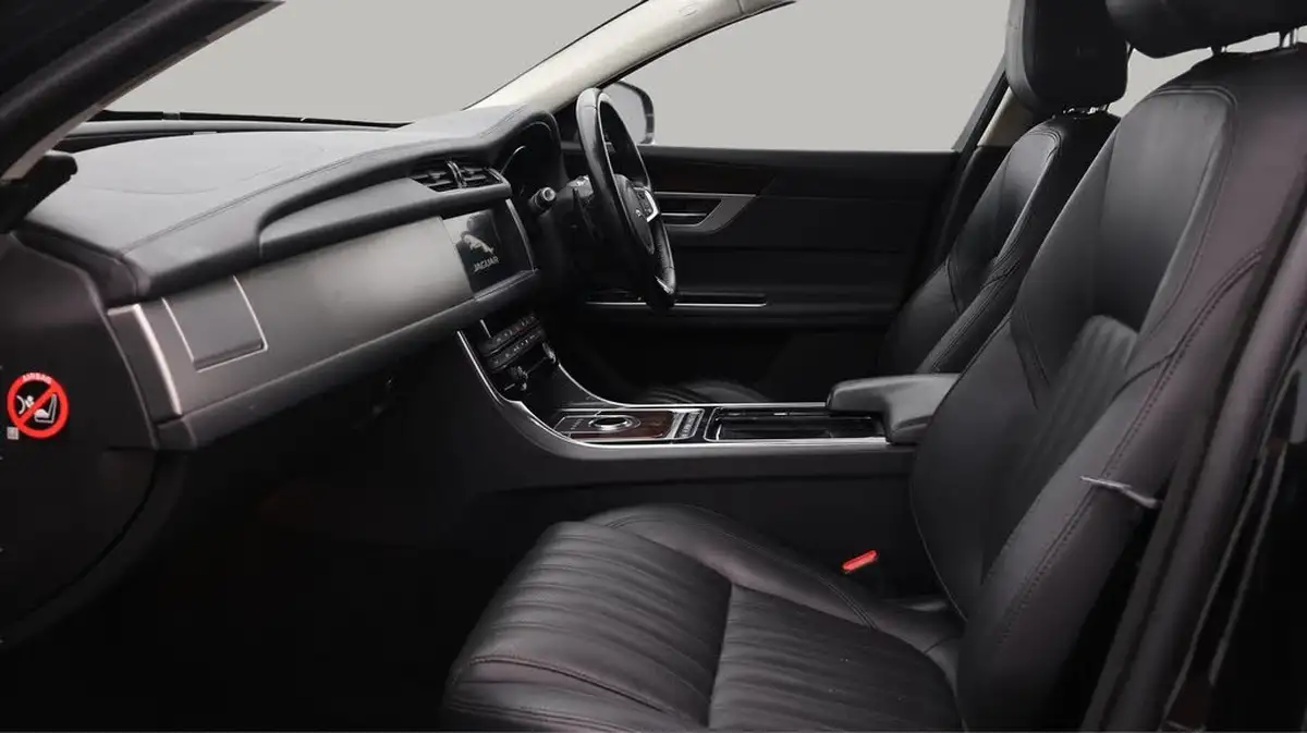 2018-jaguar-xf-20i-portfolio-249ps-sportbrake-5d-1997cc-big-14