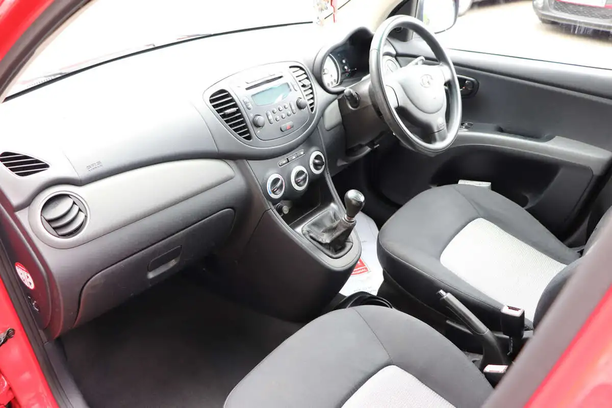 2009-hyundai-i10-12-classic-big-22