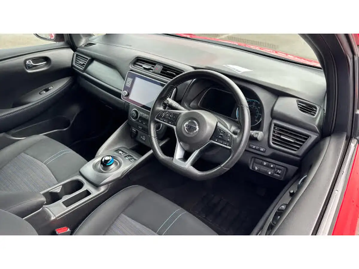 2022-nissan-leaf-e-acenta-big-10