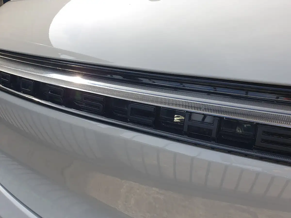 2021-porsche-macan-20-265ps-big-23
