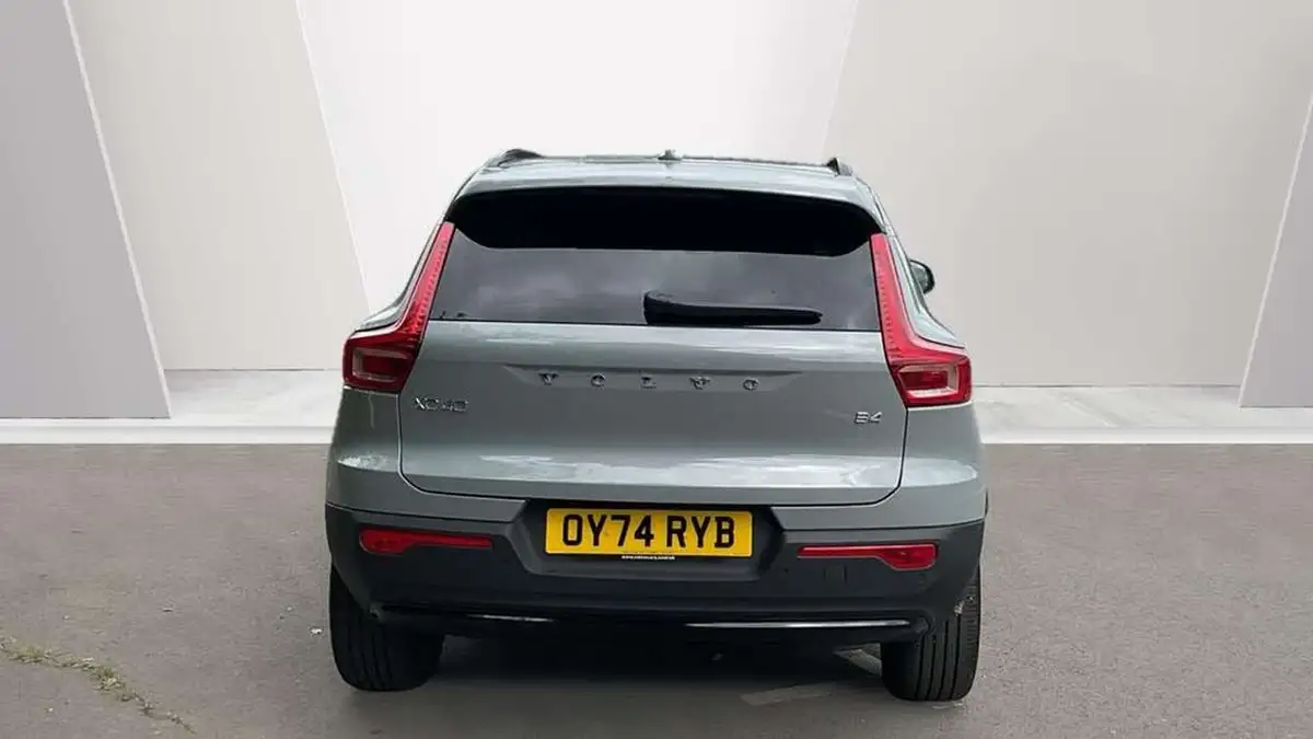2024-volvo-xc40-20-b4-plus-big-6