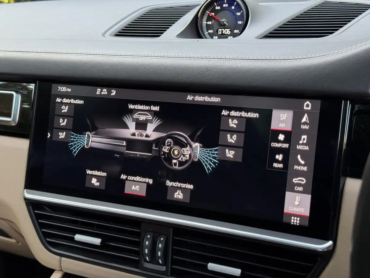 2018-porsche-cayenne-40-v8-turbo-big-58