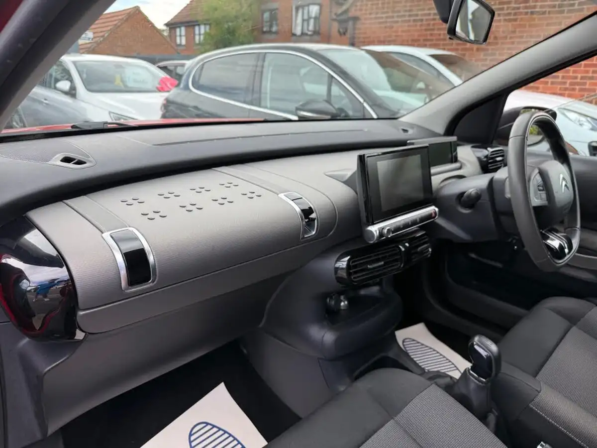 2017-citroen-c4-cactus-12-puretech-feel-edition-big-40